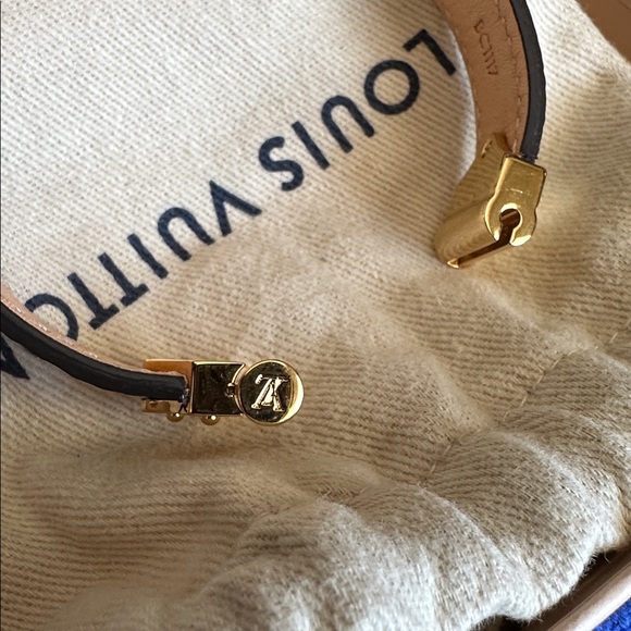 NEW Louis Vuitton Brown and Gold Monogram Bracelet - Picture 11 of 17